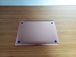 MacBook Air 13 i3 -  8GB RAM- 256GB SSD