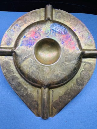 Cenicero latón antiguo África