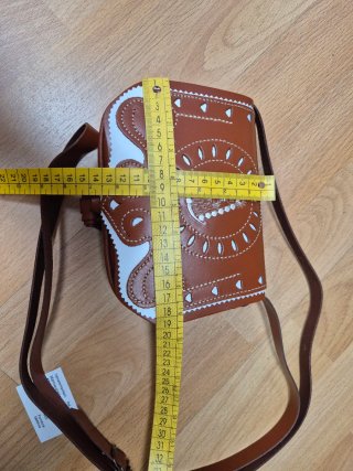 Bolso y cinturón fajín de piel Virgen del Rocío