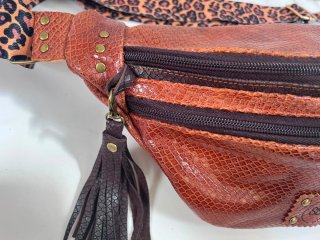 Riñonera de piel vacuno bolso de cuero