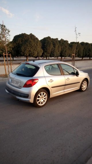 Peugeot 207 2009