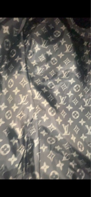 Bomber Louis Vuitton Negra y Plateada