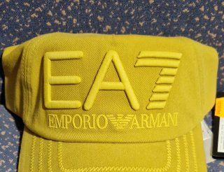 Gorra EA7 Emporio Armani Train Visibility Mostaza.