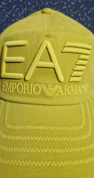 Gorra EA7 Emporio Armani Train Visibility Mostaza.