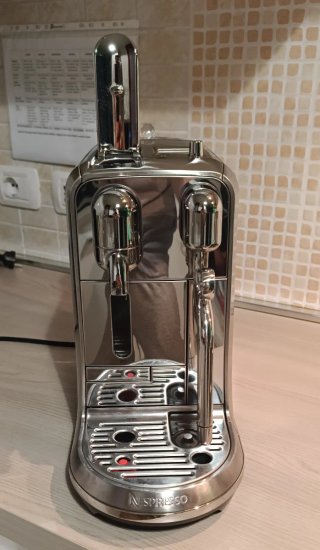 Nespresso Creatista Plus Macchina Caffè