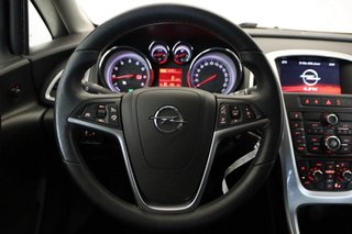 Opel Astra 1.6 SELECTIVE 5P