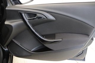 Opel Astra 1.6 SELECTIVE 5P