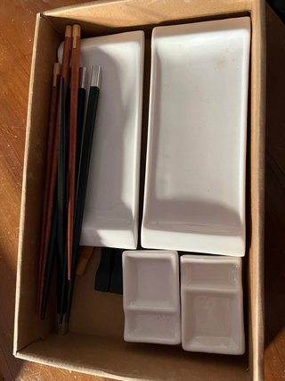 Set Sushi Japonés: Palillos, Platos y Esterillas