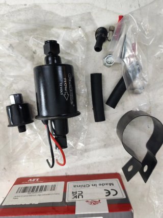 Bomba Combustible Eléctrica CarBole 12V 5-9PSI