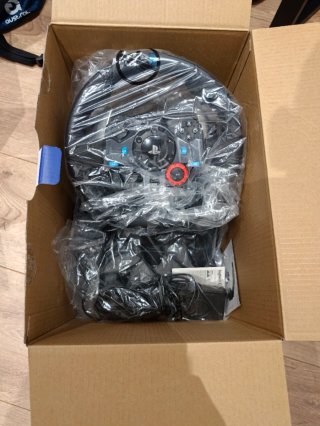 Volante Logitech G29 + Cockpit Playseat