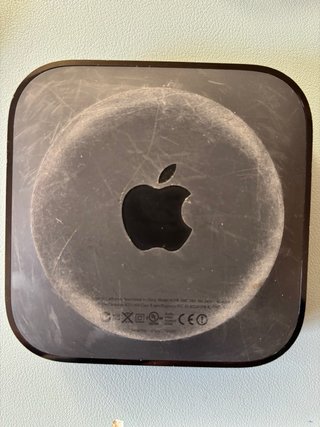 Apple TV Negro con Mando y Cables