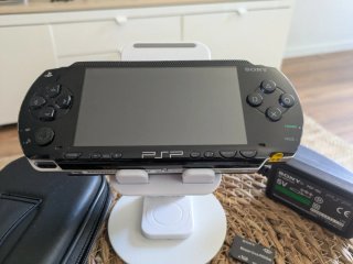 Consola Sony PSP Negra + Accesorios