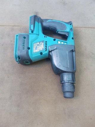 Makita DHR 242