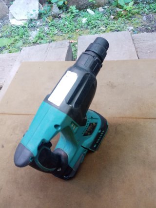 Makita DHR 242