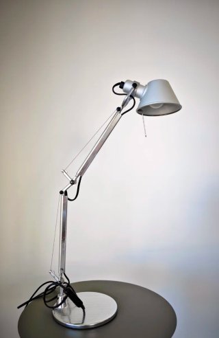 Lámpara de mesa Tolomeo Metal