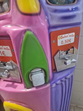 Máquina de bolas para niños