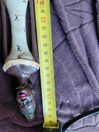 Figura africana artesanal mujer