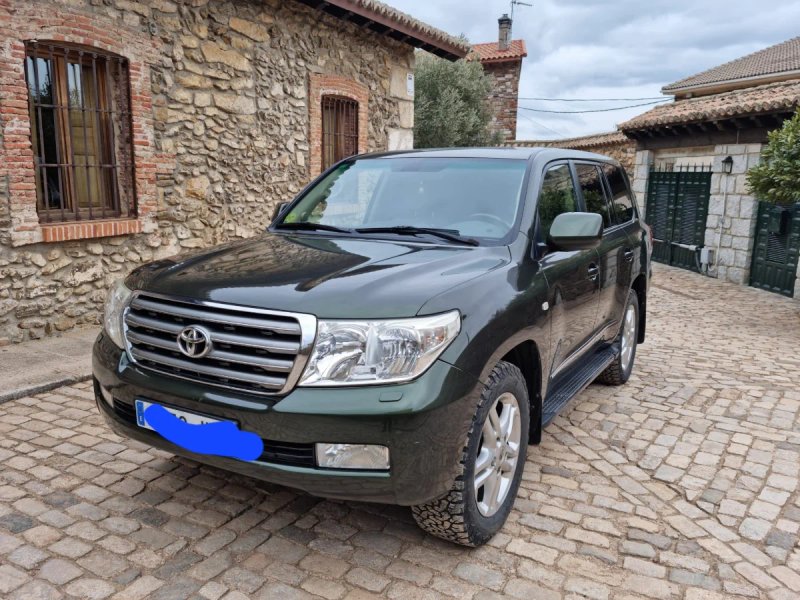 Toyota Land Cruiser 200 2008 - foto 1