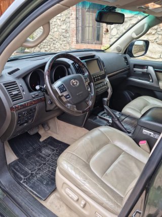 Toyota Land Cruiser 200 2008