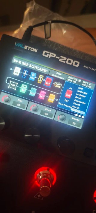 Pedalera multieffetti Valeton GP-200