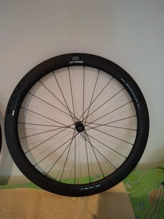 Ruedas Carbono Perfil 50 en stock