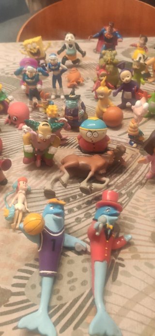 86 Figuras PVC Variadas Yolanda Bully Disney