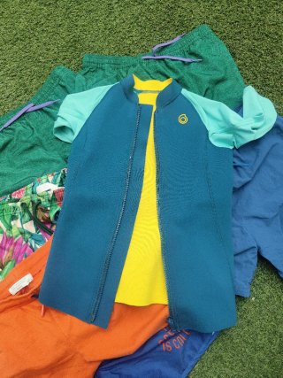 Lote bañadores y neopreno Talla 10-12