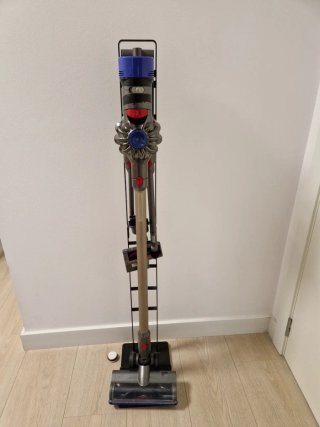 Soporte metal aspiradora Dyson