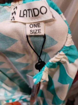 Vestido largo con estampado geométrico