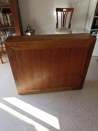 Mesa de comedor plegable de madera de teka.