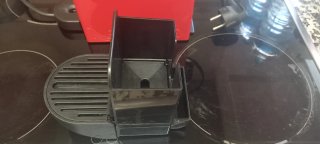 Cafetera Nespresso Krups Inissia Roja