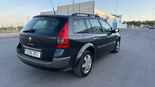 Solo 123.000 km Renault Megane 1.9 dci 120cv