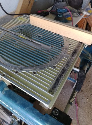 Ingletadora Makita Profesional