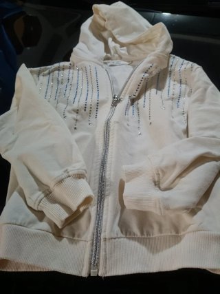 Felpa con cappuccio e zip bianca con strass