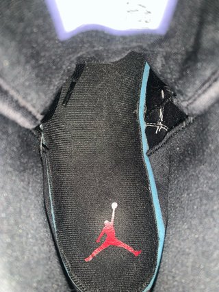 Jordans zapatilla medio uso tienen