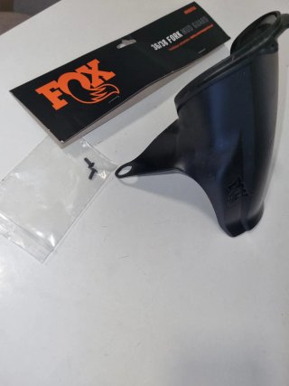 Guardabarros Fox 36/38