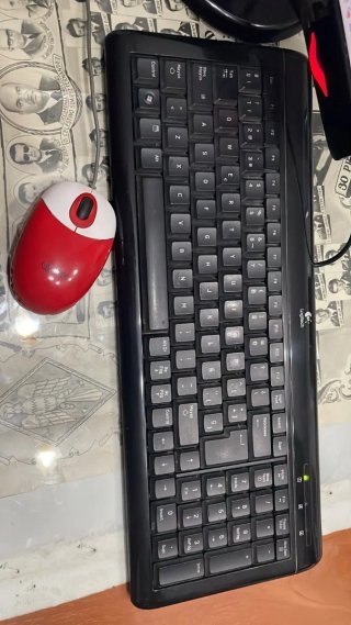 Ordenador de sobremesa con Altavoces Multimedia Ne