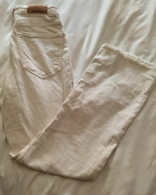 Pantalón beige Stradivarius mujer Talla 34