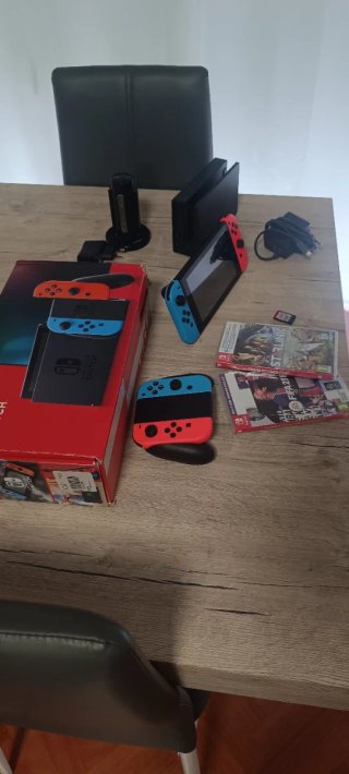 Nintendo Switch + Juegos + mandos + accesorios
