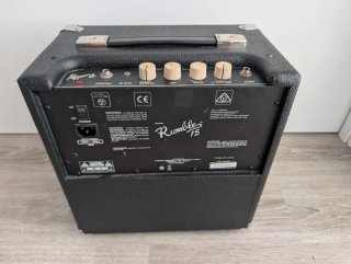 Amplificador Bajo Fender Rumble 15
