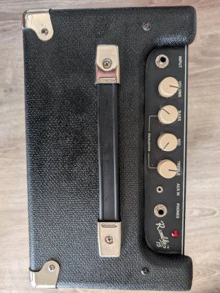Amplificador Bajo Fender Rumble 15