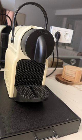 Cafetera Nespresso De'Longhi Crema