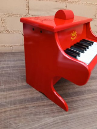 AVERÍADO - Piano de Madera Infantil Vilac