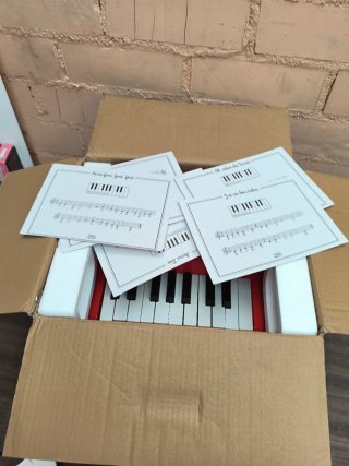 AVERÍADO - Piano de Madera Infantil Vilac