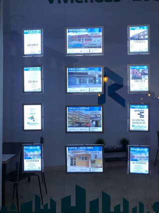 Pack Carteles LED A4 y A3 para Escaparates