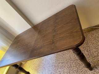 Mesa de comedor de madera