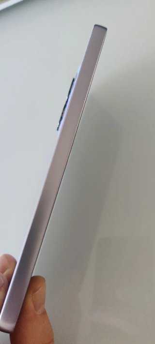 Oppo Reno 13F Morado