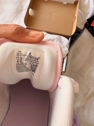 Zapatillas Jordan Niña Rosa y Blanco