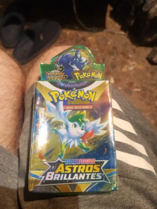 Cartas Pokémon Astros Brillantes