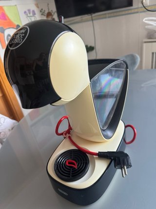 Cafetera Nescafé Dolce Gusto De'Longhi